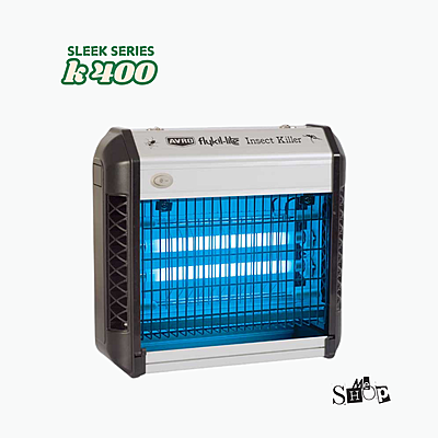 The Avro Killer 400 efficiently eliminates flies in a busy kitchen.