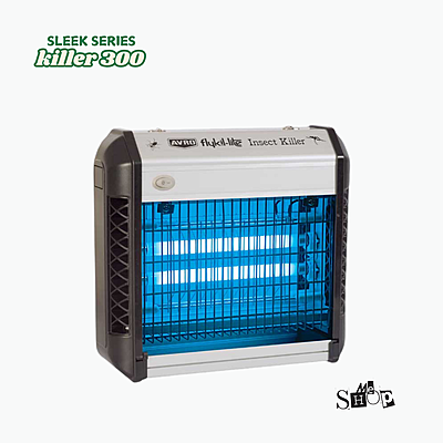 The Avro Killer 300 efficiently eliminates flies in a busy kitchen.