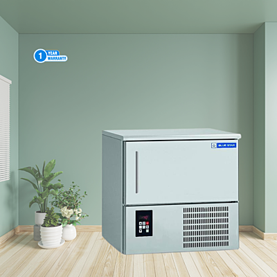 Durable stainless steel construction of a Blue Star BF03G Blast Freezer. Durable stainless steel construction of a Blue Star BF03G Blast Freezer.