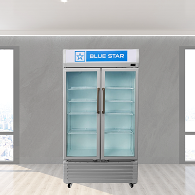 Customers browsing products in a Blue Star VC750E Visi Cooler. Customers browsing products in a Blue Star VC750E Visi Cooler.