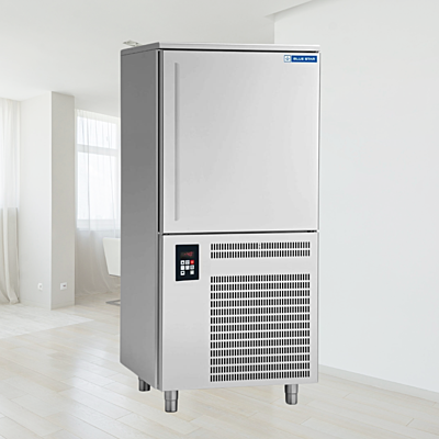 High-performance cooling system of a Blue Star BF15G Blast Freezer. High-performance cooling system of a Blue Star BF15G Blast Freezer.