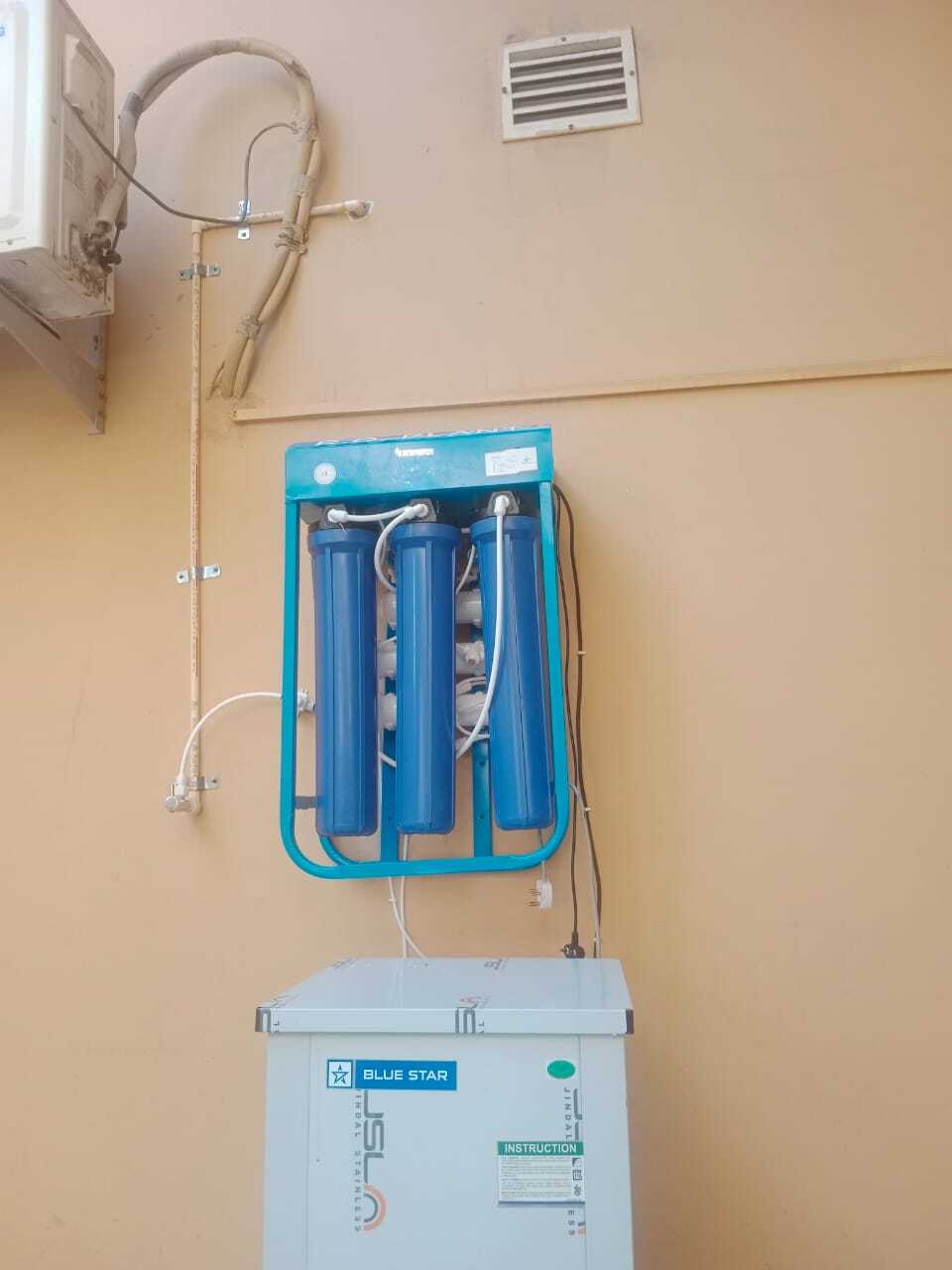 Compact RO purifier with high purification capacity. Compact RO purifier with high purification capacity.