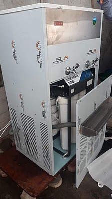Technician installing the Power Jal Aqua Cool 50-C. Technician installing the Power Jal Aqua Cool 50-C.